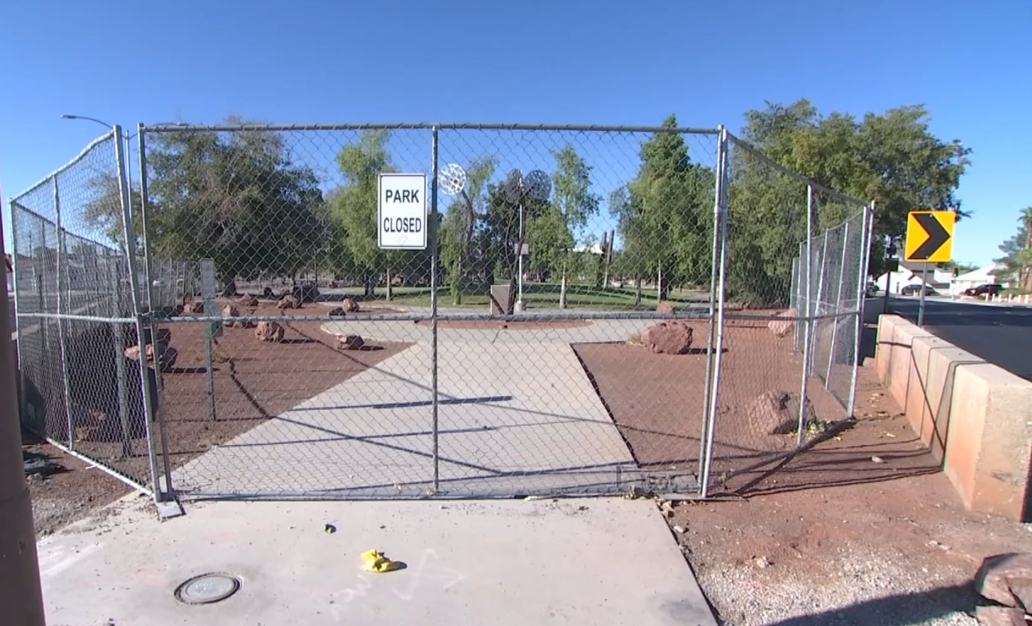 Las Vegas Residents Debate Future of Huntridge Circle Park Amid Reopening Discussions