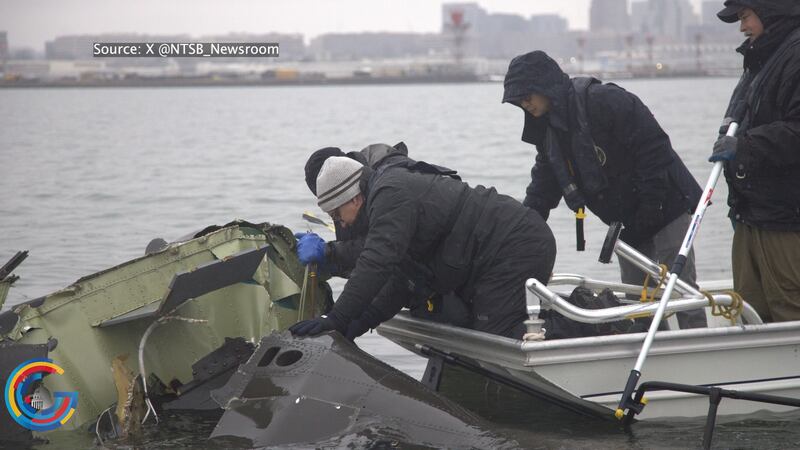 D.C. midair collision jet parts recovered from Potomac River