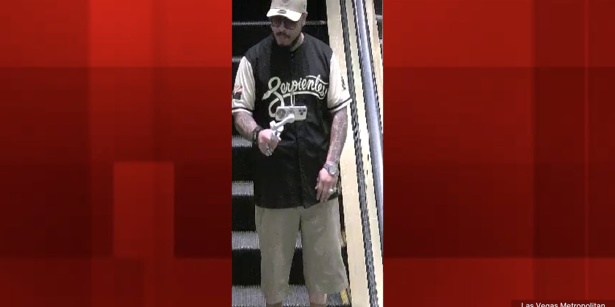 Police release new photo of alleged Las Vegas Strip shooter Police release new photo of alleged Las Vegas Strip shooter