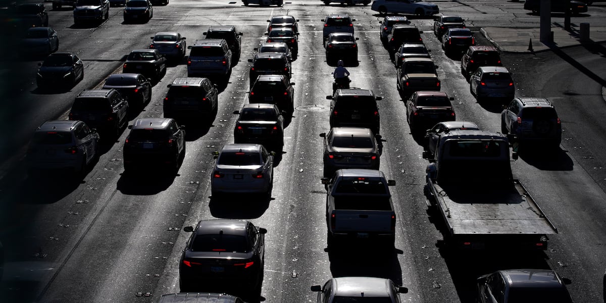 LVMPD Sheriff ‘fighting’ for red light cameras LVMPD Sheriff ‘fighting’ for red light cameras