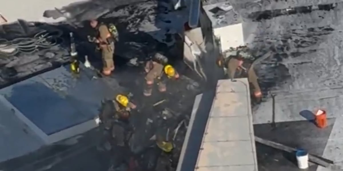 Roof fire at Las Vegas hotel quickly knocked down by fire crews Roof fire at Las Vegas hotel quickly knocked down by fire crews