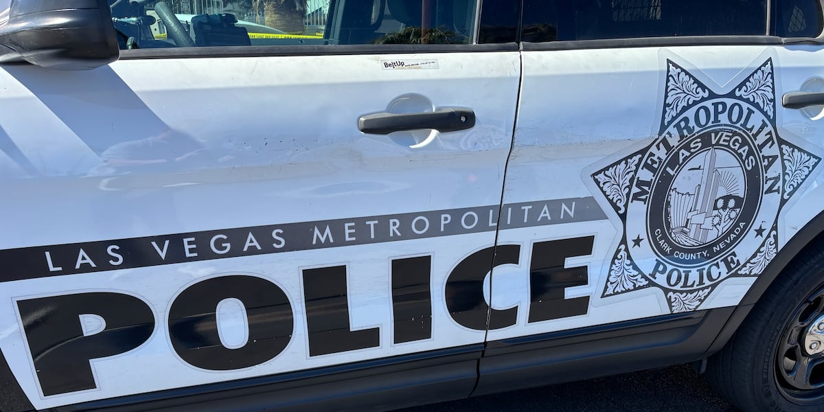 Carjacking suspect in standoff with Las Vegas police Carjacking suspect in standoff with Las Vegas police