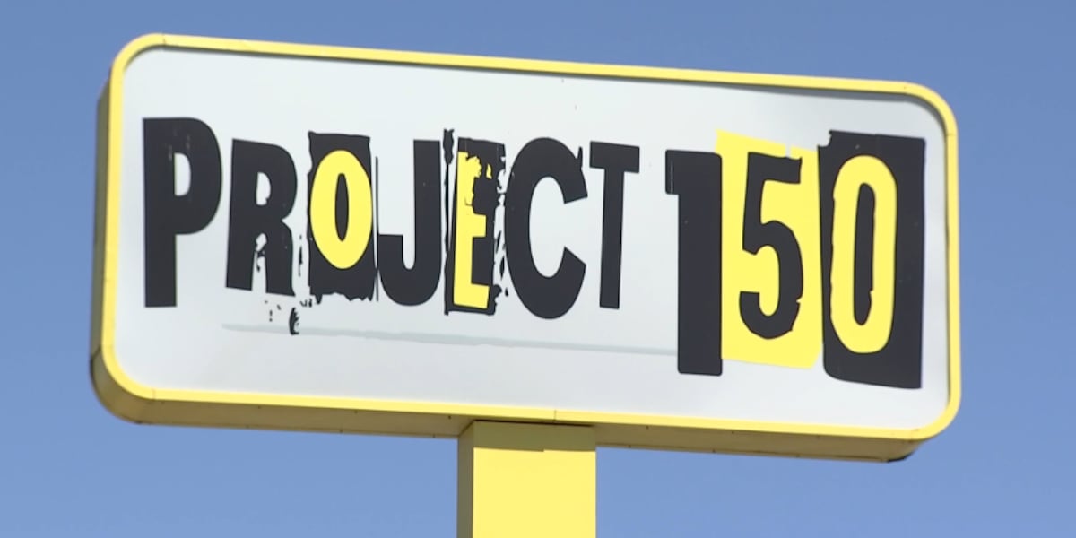 Las Vegas Latina becomes first in family to graduate college with help from nonprofit Las Vegas Latina becomes first in family to graduate college with help from nonprofit