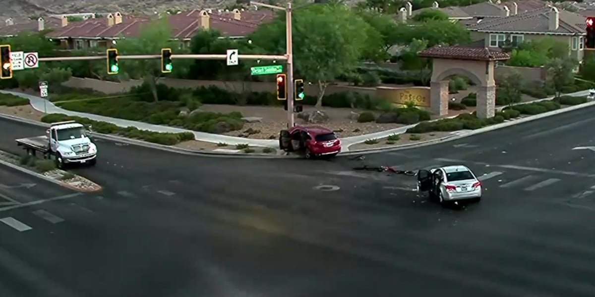 2 drivers hospitalized in west Las Vegas Valley crash