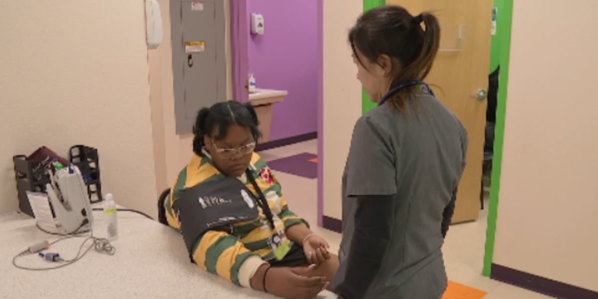 East Las Vegas middle school continues health clinic expansion to treat underserved students East Las Vegas middle school continues health clinic expansion to treat underserved students