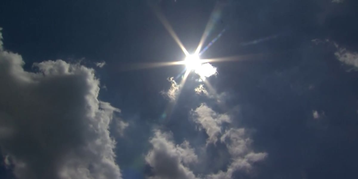 Las Vegas hits 90 degrees at Harry Reid International Airport Las Vegas hits 90 degrees at Harry Reid International Airport