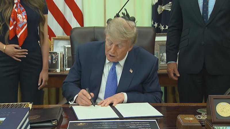 Trump signs executive order reshaping childhood vaccine recommendations