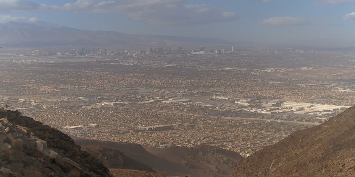 Heavy wind, dust move through Las Vegas Valley; NWS issues High Wind Warning