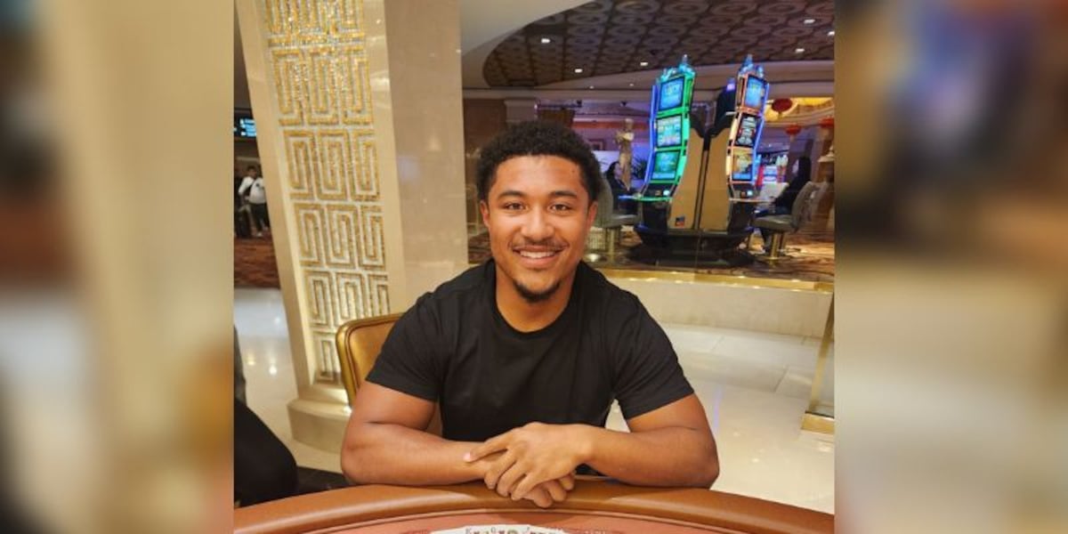 Jason Rowcliff NFL player wins more than $500K on Las Vegas Strip