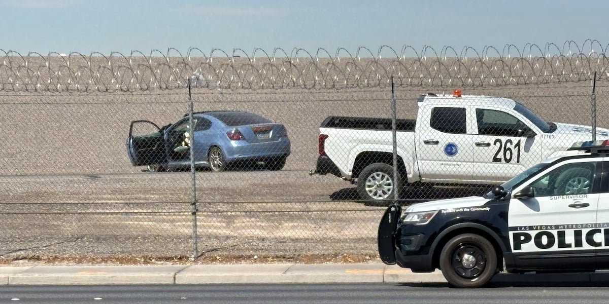 Crash near Las Vegas airport slows traffic for commuters Crash near Las Vegas airport slows traffic for commuters