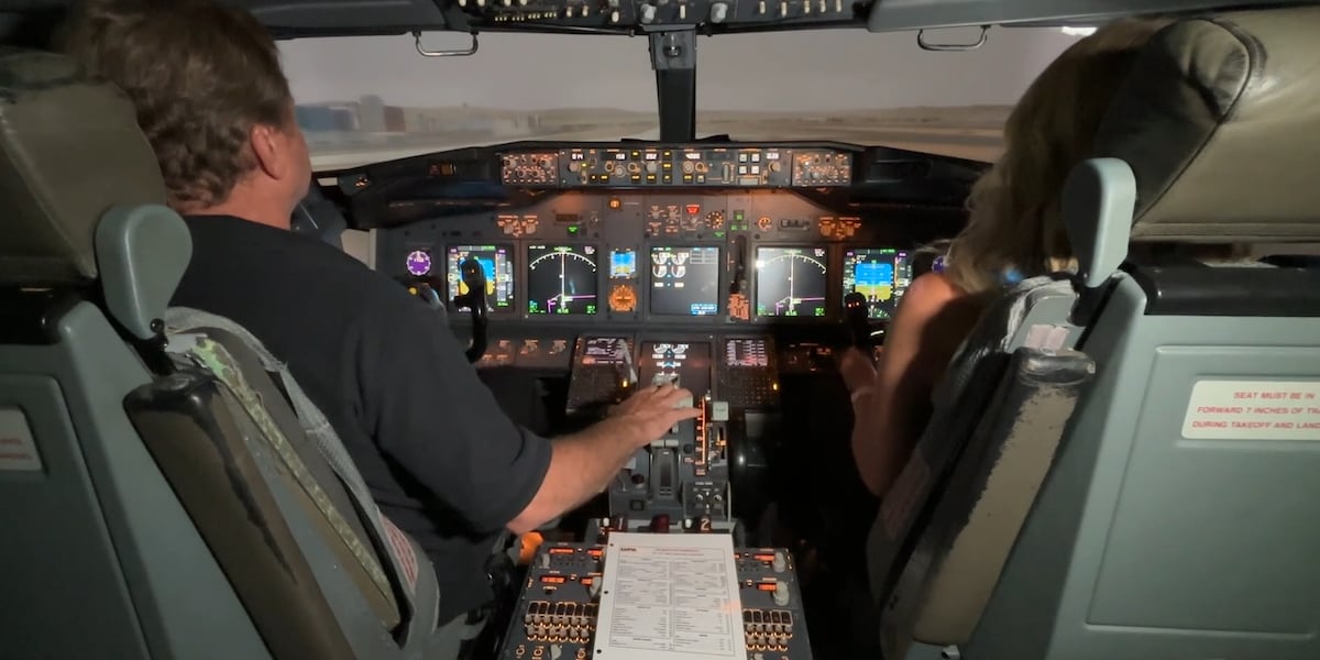 Pilot simulates what may have happened inside cockpit on smoking Las Vegas flight Pilot simulates what may have happened inside cockpit on smoking Las Vegas flight