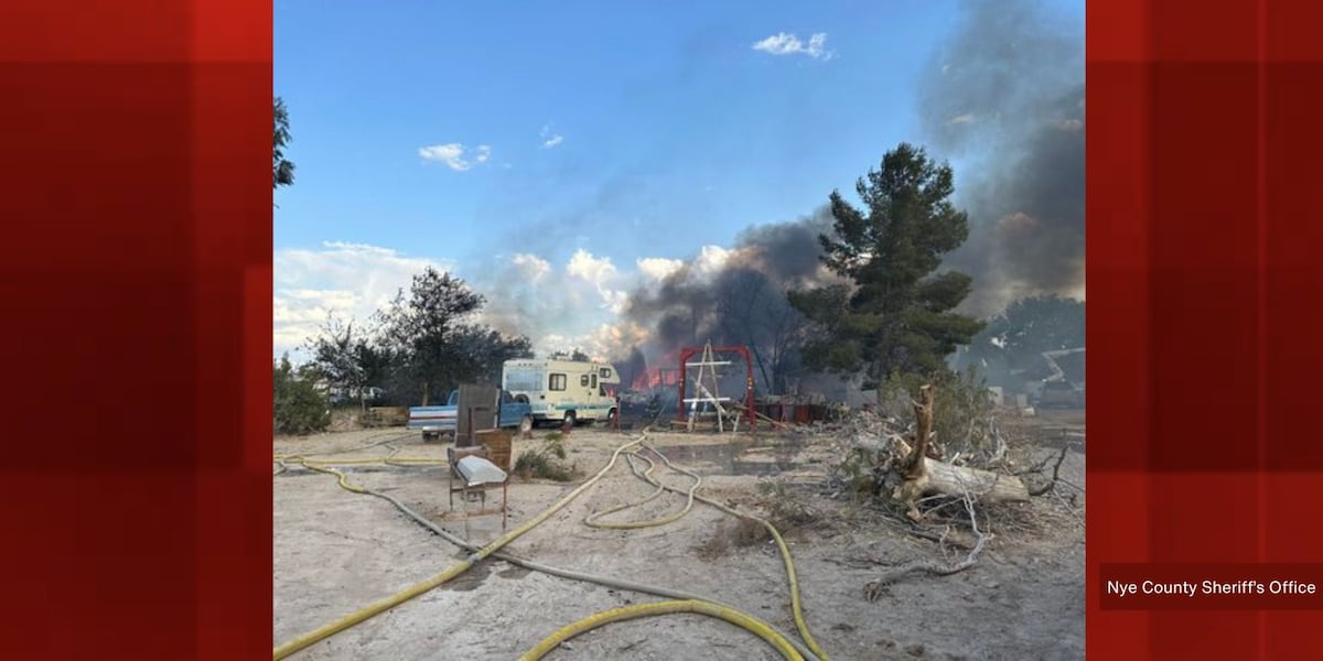 Large plume of smoke covers neighborhood in Pahrump Large plume of smoke covers neighborhood in Pahrump