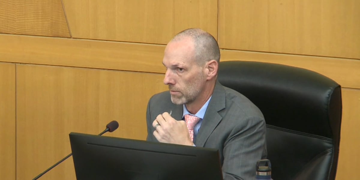 Justin Jones receives reprimand for deleted texts, ethics violations related to real estate project near Red Rock Justin Jones receives reprimand for deleted texts, ethics violations related to real estate project near Red Rock