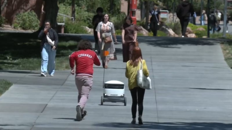 UNLV food delivery is heading to off-campus restaurants through robots