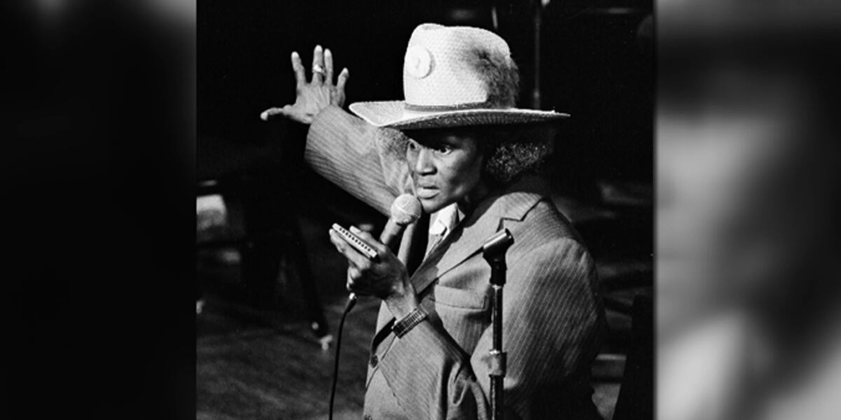 Big Mama Thornton records ‘Hound Dog’ in 1952 Big Mama Thornton records ‘Hound Dog’ in 1952