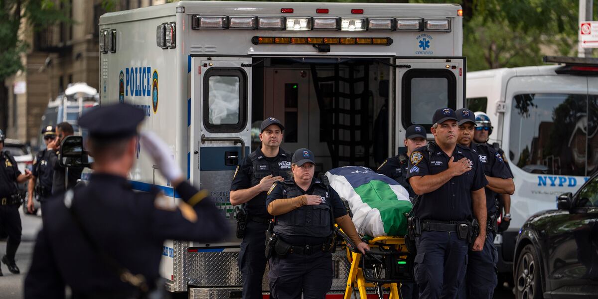 Las Vegas casino supervisor sold gunman the rifle used in deadly NYC attack, police say Las Vegas casino supervisor sold gunman the rifle used in deadly NYC attack, police say