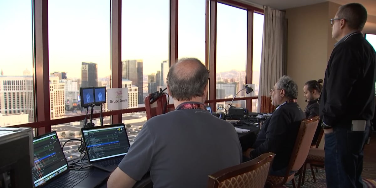 FOX5 gets exclusive look at command center in charge of NYE fireworks FOX5 gets exclusive look at command center in charge of NYE fireworks