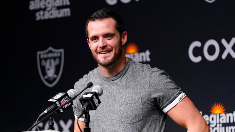 Derek Carr says he's going to NFL's Pro Bowl in Las Vegas