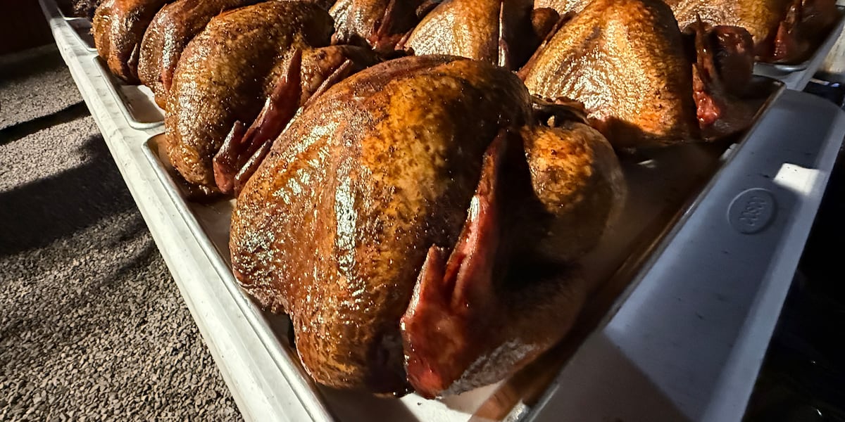 Las Vegas family cooks hundreds of turkeys, collects hundreds of toys to give back to community Las Vegas family cooks hundreds of turkeys, collects hundreds of toys to give back to community