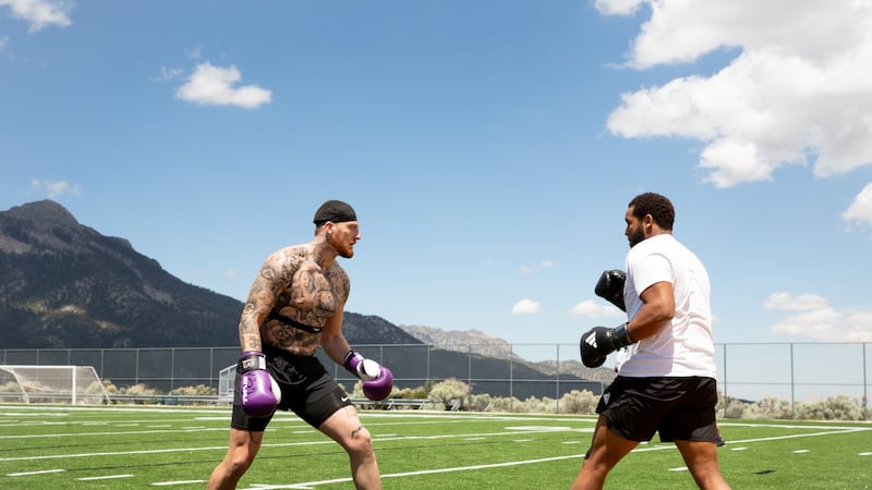 Las Vegas Raiders' Maxx Crosby using boxing and mixed martial arts to improve his on-field...