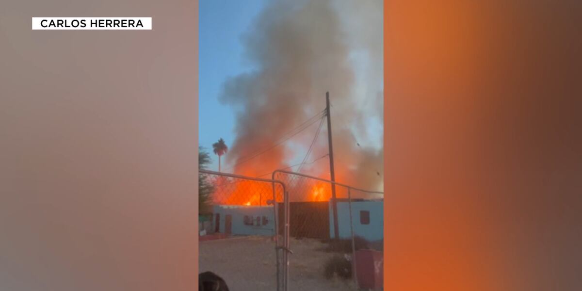 Las Vegas fire crews investigate building fire in downtown Las Vegas Las Vegas fire crews investigate building fire in downtown Las Vegas