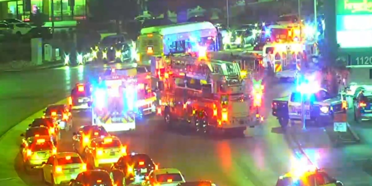 5 people hospitalized in multi-vehicle central valley crash 5 people hospitalized in multi-vehicle central valley crash