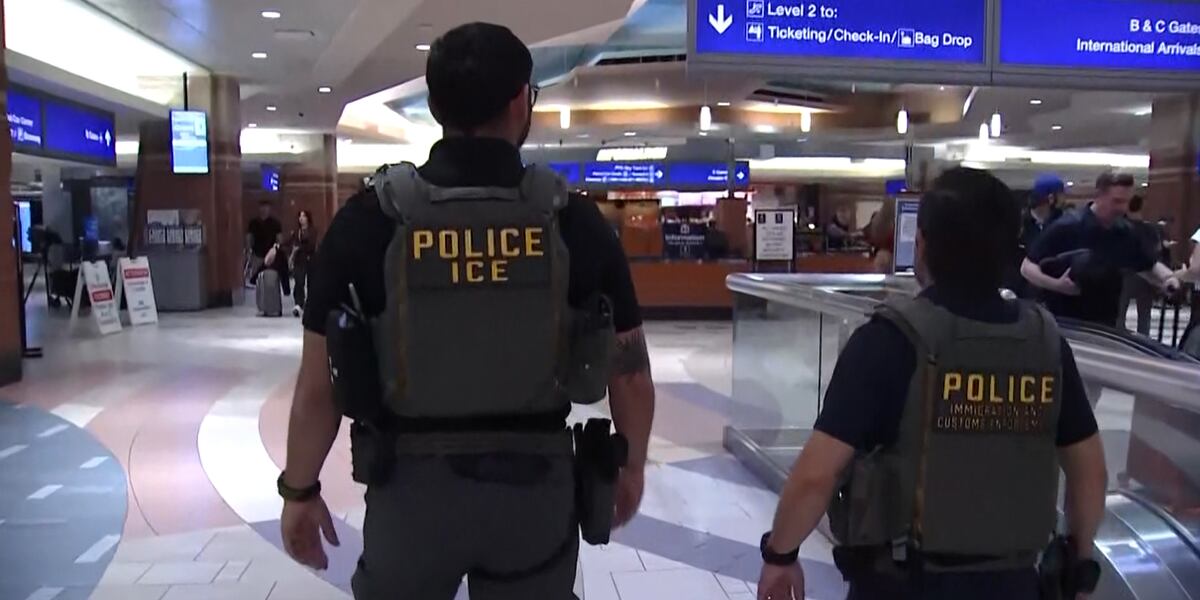 Ice Checkpoints ICE agents begin leaving airport security checkpoints after helping TSA ...
