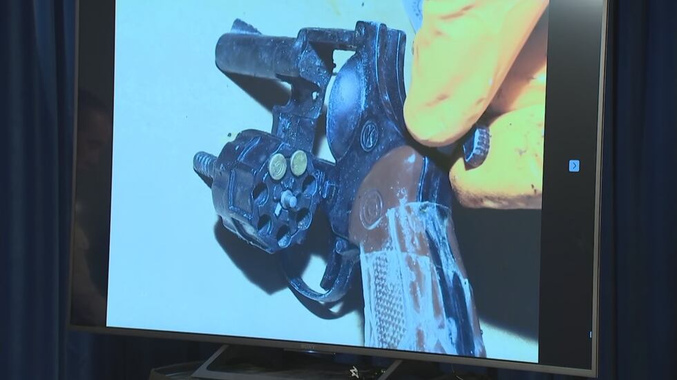 LVMPD: Suspect, armed with starter pistol, said he would ‘kill a cop ...