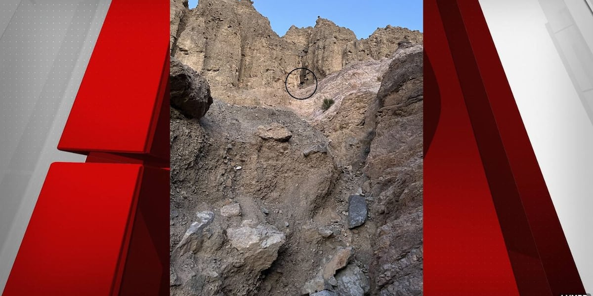 Death Valley park rangers rescue stranded hiker in steep gully Death Valley park rangers rescue stranded hiker in steep gully