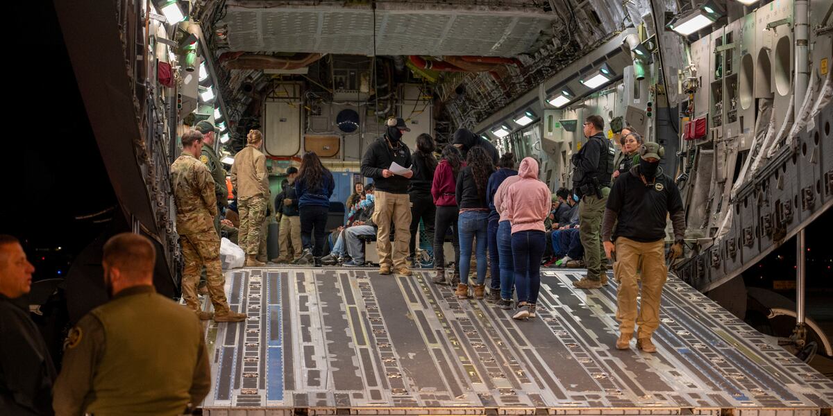 Military flying out illegal immigrants at Tucson International Airport Military flying out illegal immigrants at Tucson International Airport
