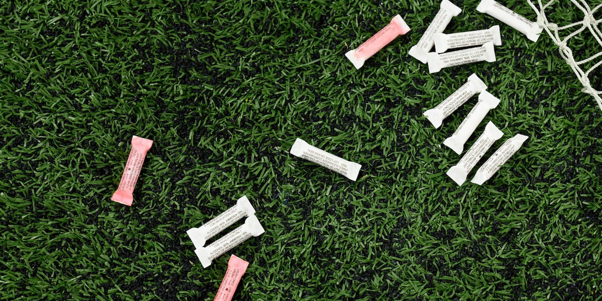 NFL bans smelling salts, saying product can mask concussion symptoms NFL bans smelling salts, saying product can mask concussion symptoms