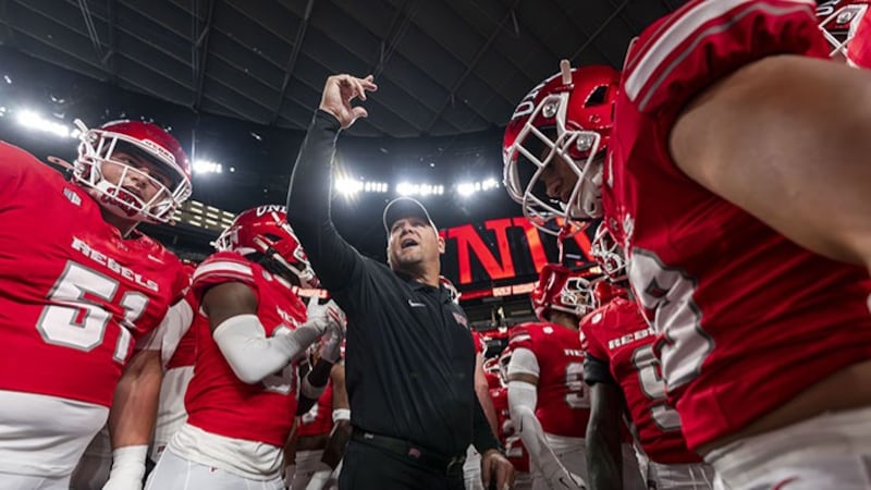 UNLV makes its final regular-season road trip to San José State.