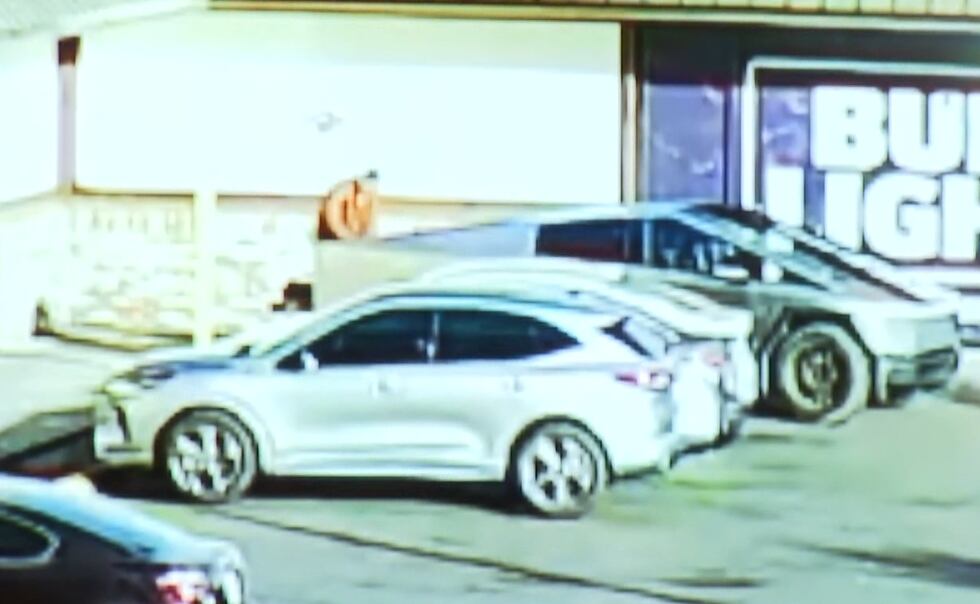 New images of moments before Cybertruck explosion in Las Vegas