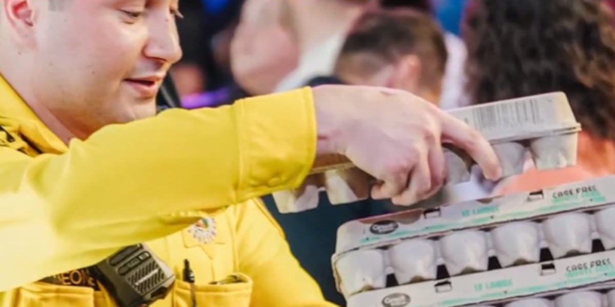 Las Vegas Valley church holds egg giveaway, handing out 1,200 eggs Las Vegas Valley church holds egg giveaway, handing out 1,200 eggs