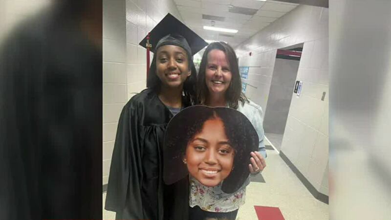 Lexie Jones is graduating high school at the age of 15.