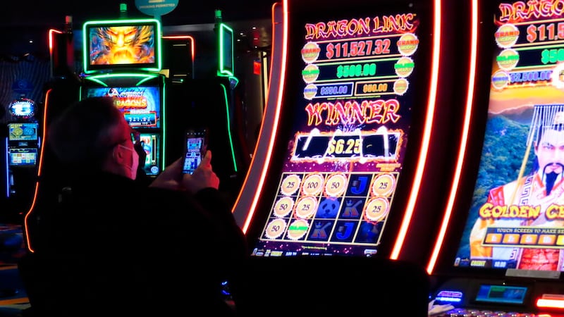 US casinos had best month ever in March, winning $5.3B