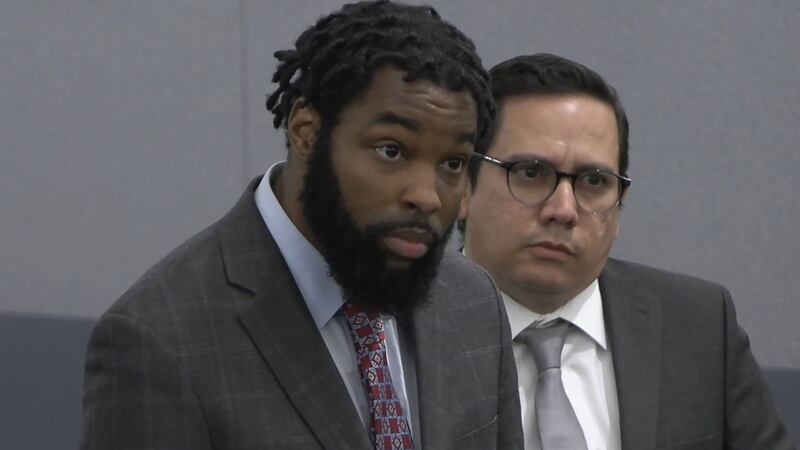 "Judge jumper" pleads guilty to attempted murder charge during trial