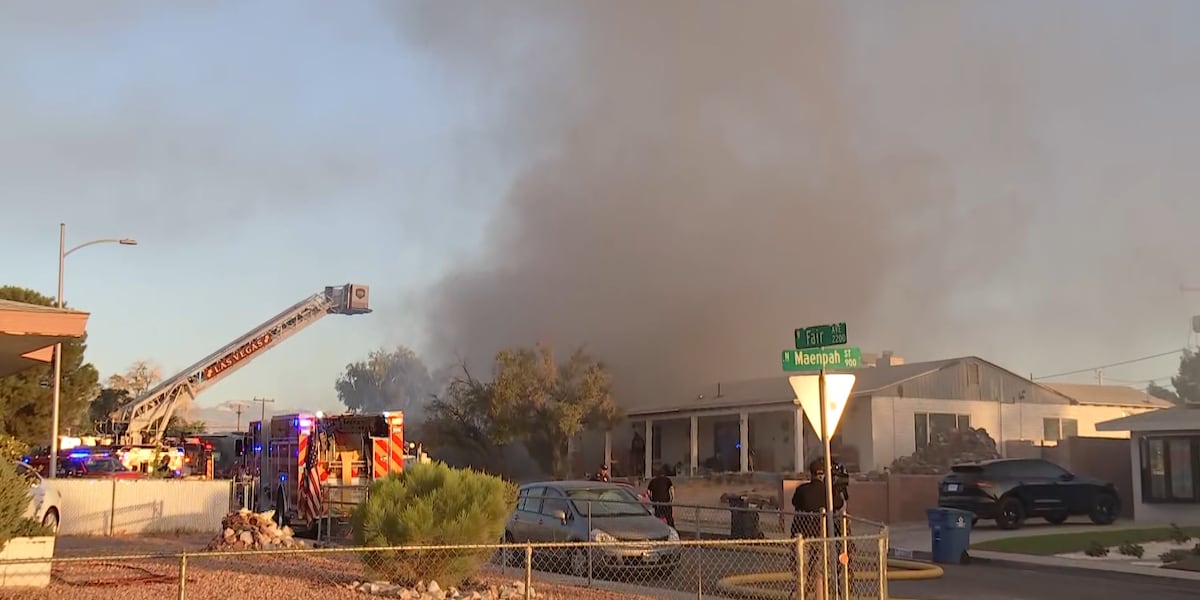 Las Vegas fire crews work to put out house fire in central valley Las Vegas fire crews work to put out house fire in central valley