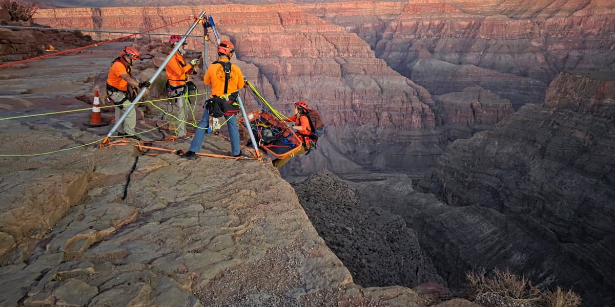 Man dies after falling over edge at Grand Canyon West Man dies after falling over edge at Grand Canyon West