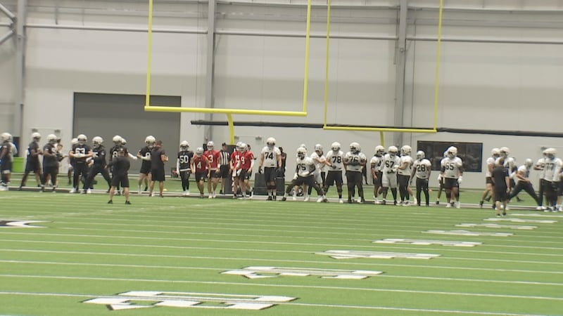 Raiders offensive line looks to silence critics