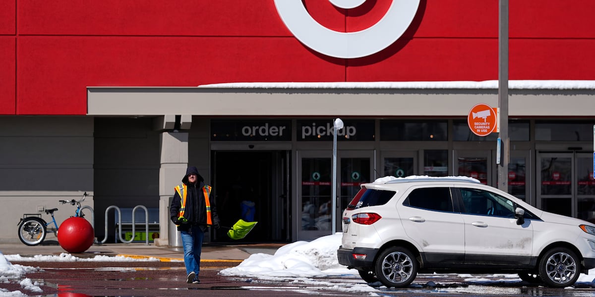 Target is adding new self-checkout cameras that warn you if you forget ...