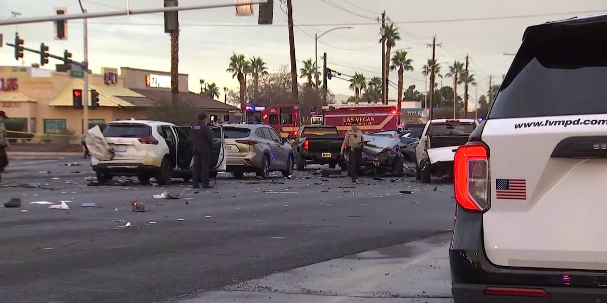 2 dead, others hospitalized after northwest Las Vegas crash, police say 2 dead, others hospitalized after northwest Las Vegas crash, police say
