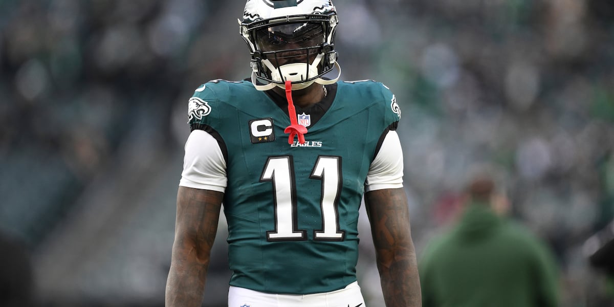 ‘I like to read’: Book A.J. Brown reads on sidelines is now number 1 on Amazon ‘I like to read’: Book A.J. Brown reads on sidelines is now number 1 on Amazon