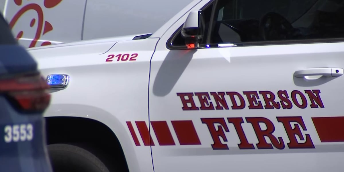 5 injured after car crashes into Las Vegas Valley Chick-il-A 5 injured after car crashes into Las Vegas Valley Chick-il-A