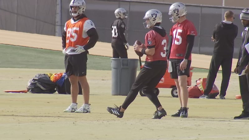 Stidham ready to take over as starting quarterback for Raiders for final two games