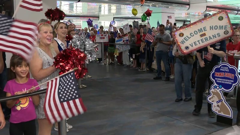 Honor Flight Mission 26 returns from Washington D.C.