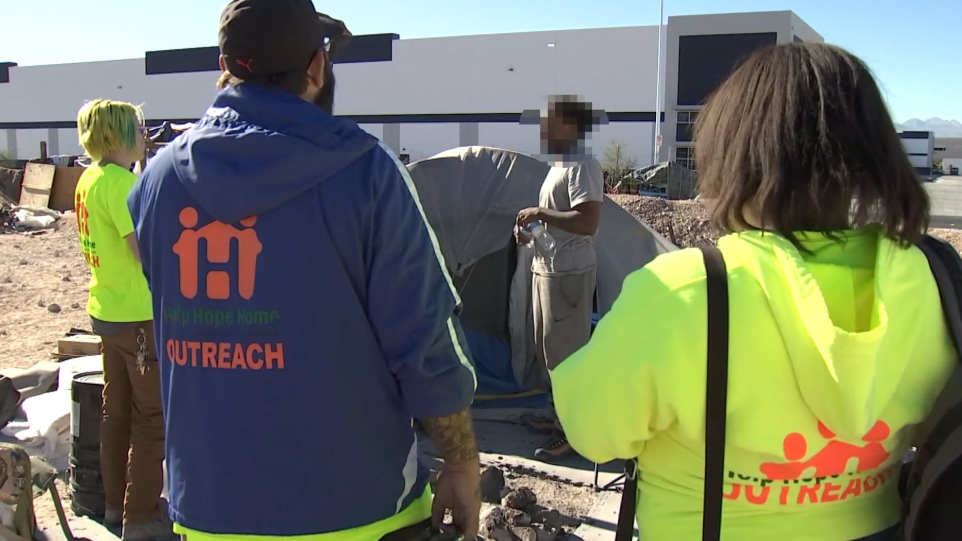 Las Vegas police show efforts for homeless outreach Las Vegas police show efforts for homeless outreach